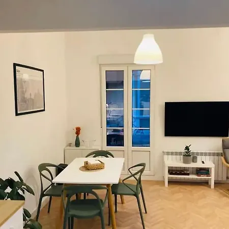 Apartment Con Parking Y Patio Nuevo Apto En La Mejor Zona Gijón